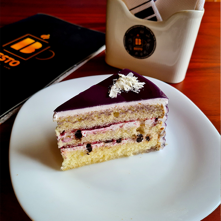 The Best blueberry cake in calicut at Besto Bakes